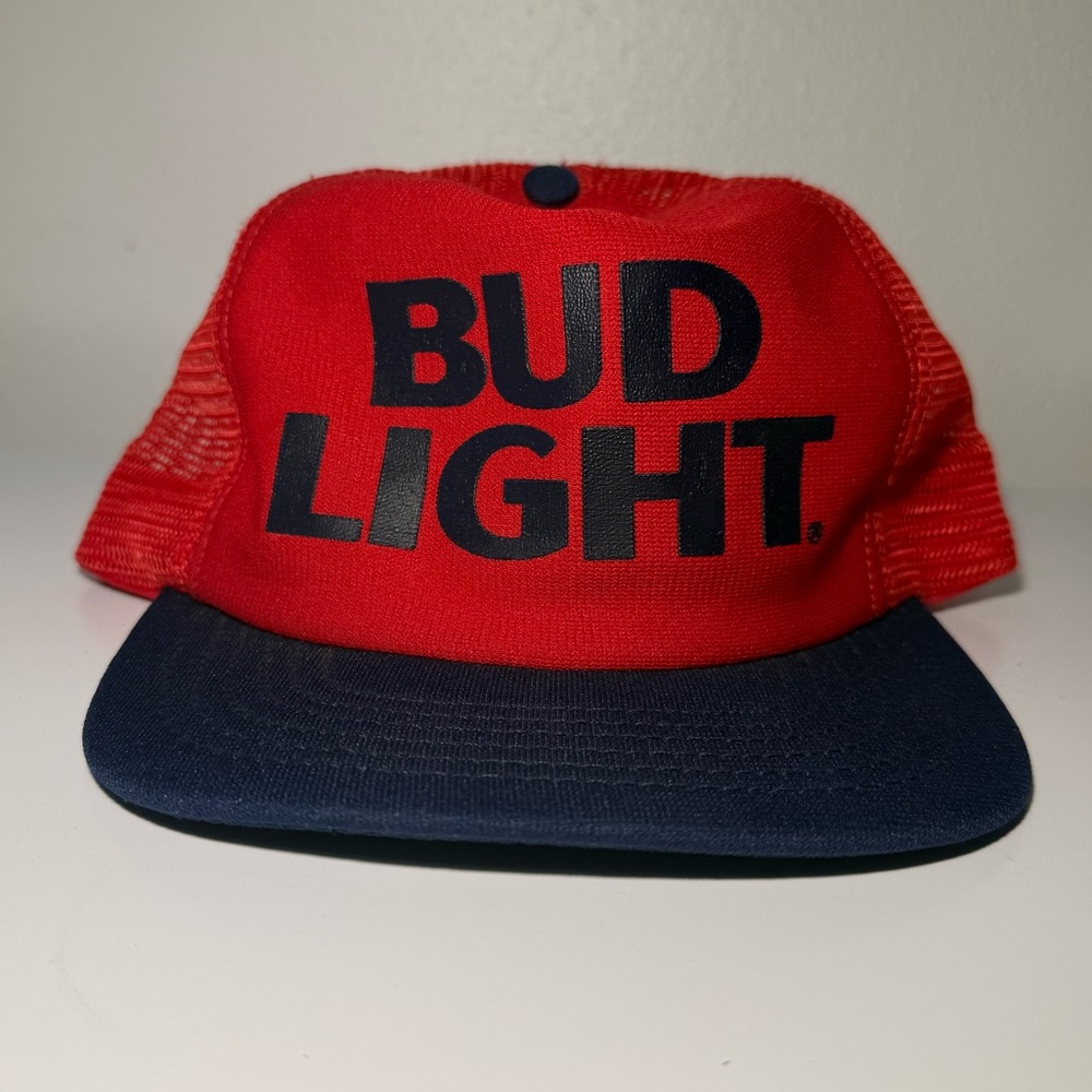 VINTAGE Bud Light Trucker